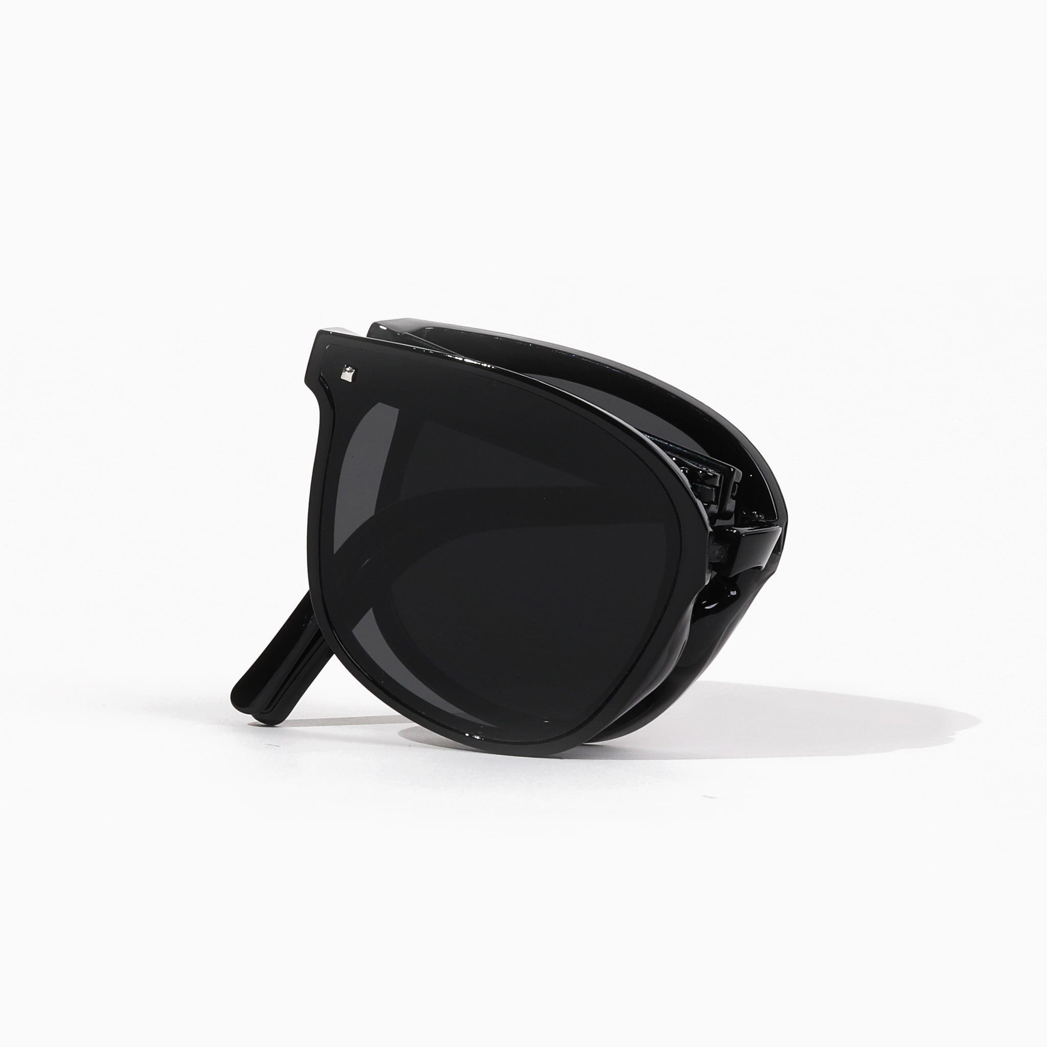 Sunchasers Foldable Sunglasses OnKumo